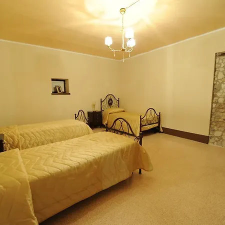 Palazzo Mantegna Bed & Breakfast